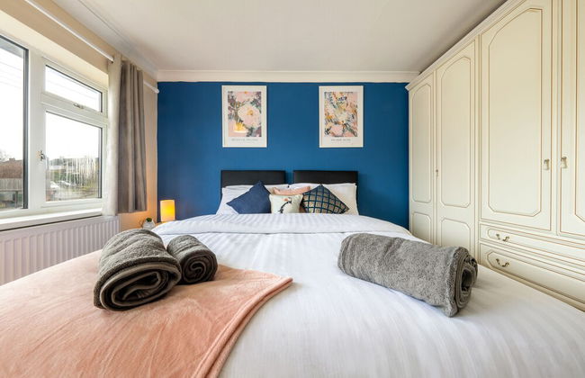 Pierocks Carver Entire House, Free Parking and Wi-fi in High Wycombe - Photo 6