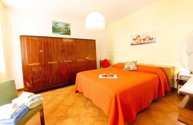 Holiday Home in Lucca With Pool & Garden - Foto 2