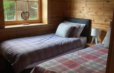 Red Squirrel log cabin with hot tub - Foto 12