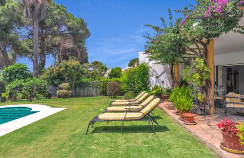 Villa Arin - Beachside Family Home by Finest Rentals - Photo 19