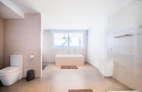 weforyou Exclusive Villa Mairena Private Pool BBQ & Views - Photo 46