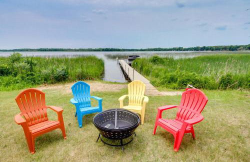 Richville Vacation Rental with Fire Pit Near Trails - Foto 1
