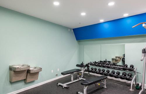 Landing Stylish 2BD Gym Clubhouse - Photo 36