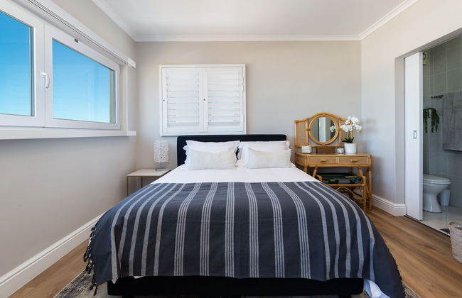 Lagoon Beach Penthouse - Photo 13