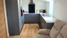 2 Bedroom Central Apartment - Photo 2