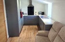 2 Bedroom Central Apartment - Photo 2