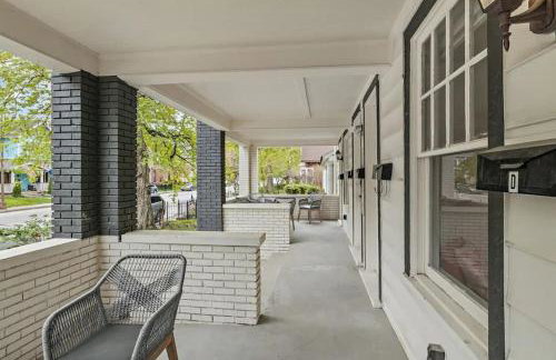 2 Units Combined-5BR-2 Living Rooms - 2 Kitchens - Foto 33