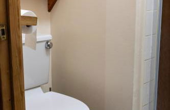 Studio apartment next to Highgate tube station - Photo 4