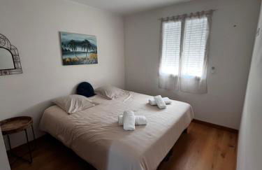 Maison Villa Nimes 4 Chambres, Piscine et 2 places parkings privés fermés - Foto 9