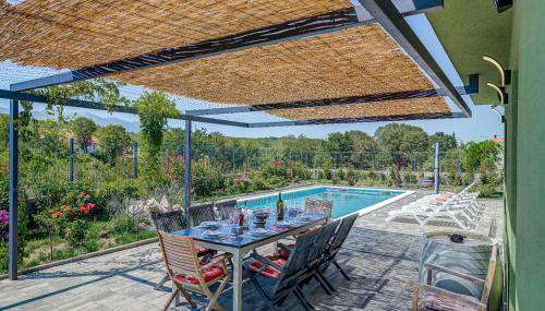 Awesome Home In Zagvozd - Photo 2