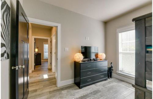 Centrally Located Stunning 3BR 2BA Near Downtown - Foto 30