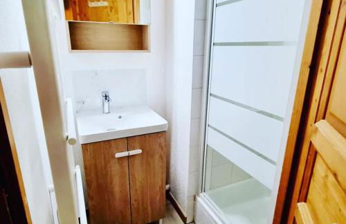 Appartement avec piscine & jardin pied de la télécabine - Photo 8