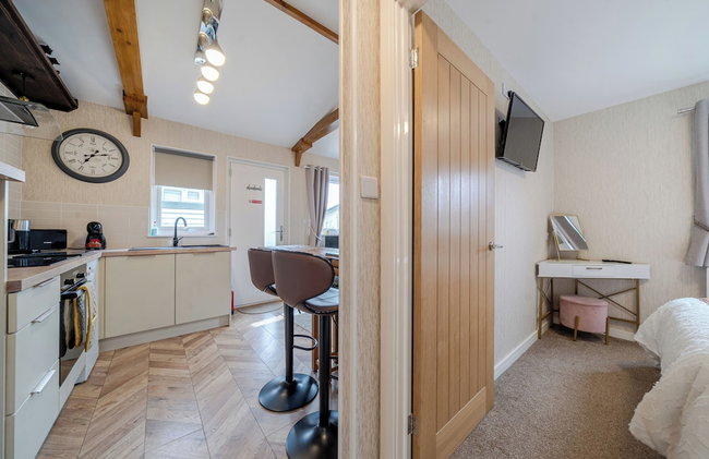 1 Bed Cabin - Sleeps 2 - Pets - 2 Min To Beach - Foto 6