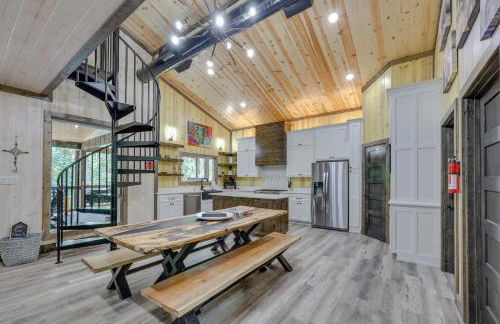 Playground and Pool Table Fun! Broken Bow Retreat - Foto 6