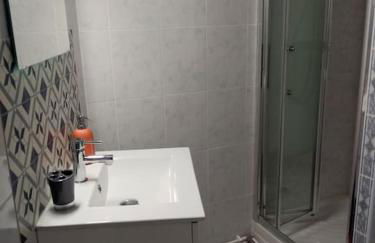 Appartement calme dans villa, piscine et spa et mer - Foto 8