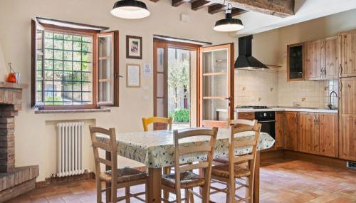 Tranquil Village Stay with Fireplace - Foto 3