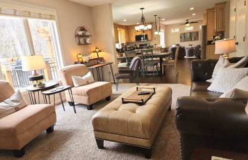 Everchanging Seasons-Hot Tub, Game Haven & Central Retreat - Foto 30