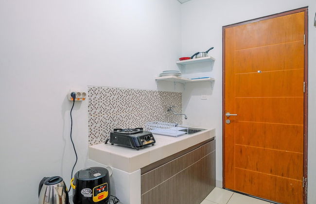 Comfortable and Minimalist Studio at Dave Apartment - Photo 5