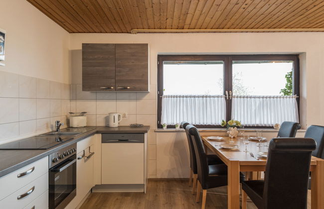 2 bedroom Apartment in Immerath with garden and terrace - Photo 1