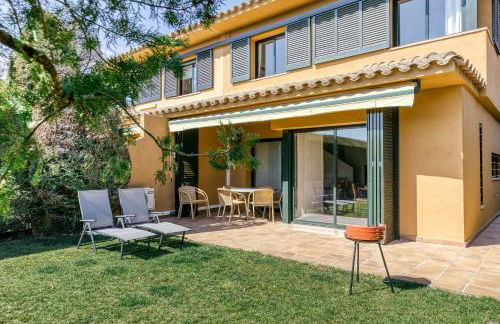 Family villa in Torremirona Resort - Foto 1