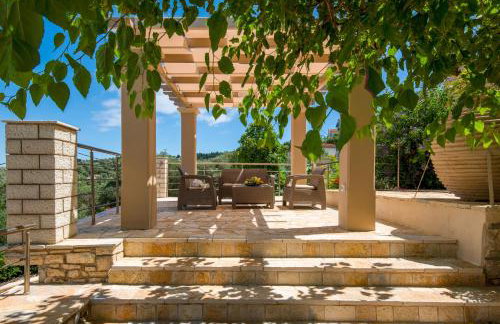 Villa Ozias a modern,spacious, swimmig pool villa. - Foto 10