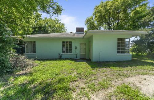 Charming Waterfront Cabin Cabin - Photo 30