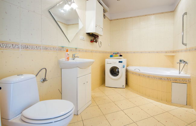 3 Bros' Apart - Photo 10