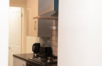 Modern City Living, 1km from the Heart of Town! - Photo 2