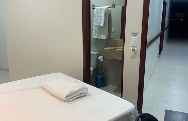 HOTEL QUATRO CORAÇÕES - Foto 1