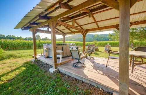Hot Tub and Creek Views Secluded Perryville Cabin - Foto 22