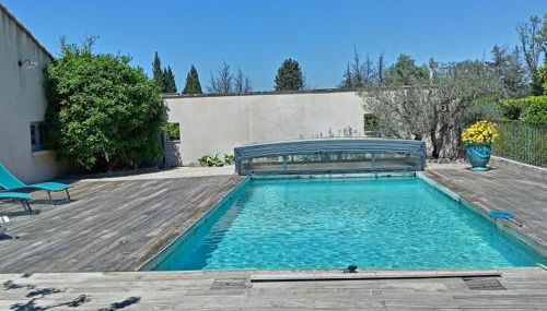 1 chambre 1 cuisine & salle d'eau privées avec piscine et jacuzzi - Foto 2, sunbed