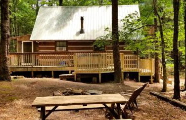 Romantic Log Cabin with Hot Tub near Cherokee National Forest, Tennessee - Foto 7