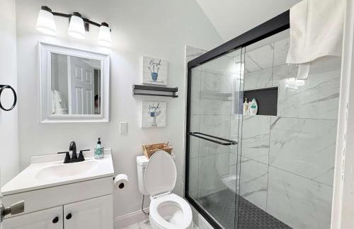 Grand Carytown 5BR FAN HOME fully fenced - Foto 20