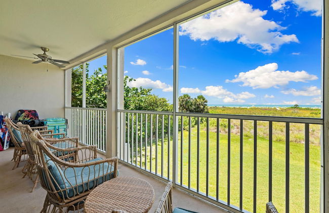 Direct Beachfront Delight by Beachside Management - Photo 28