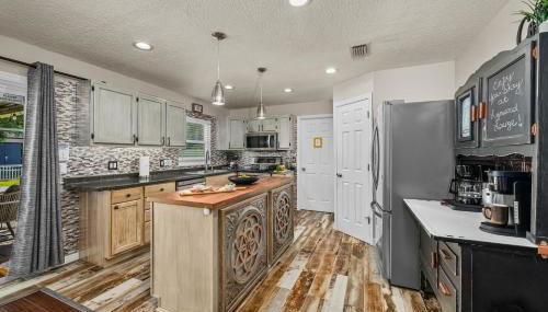 New Design-Movie Night Bar-Fire Pit-Hammocks-Games - Foto 2