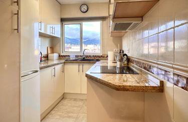 2 Bedrooms and 2 Bathrooms with Sea View at Piscis Benalmadena Arroyo - Foto 12
