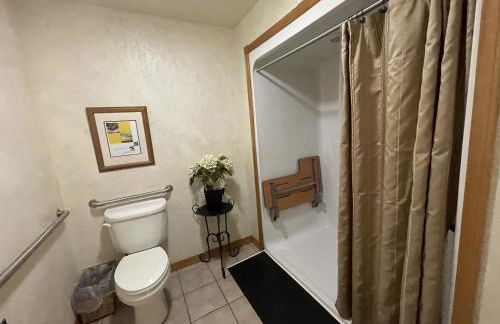 C17, Three bedroom, three bath log-sided, luxury Harbor North cottage with hot tub cottage - Foto 14