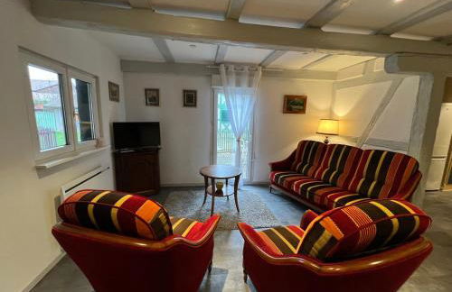 Maison chez Léa - grand gîte familial calme parking terrasse - Foto 2