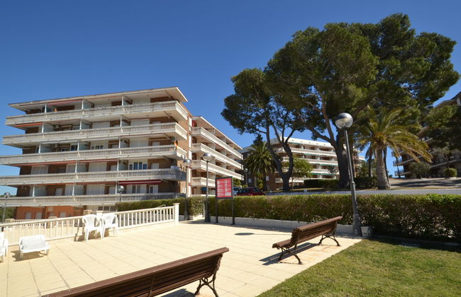 1 bedroom Apartment in Salou with swimming pool and garden - Photo 21