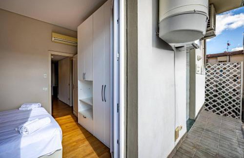 YD Bright 2-Bedroom Retreat with Elevator - Foto 25