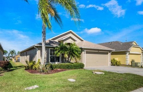 Great Location, gated community, private heated POOL - Foto 30