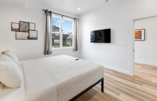 Spacious Downtown Indy Home Perfect for Groups - Photo 39