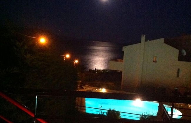 Amalia Residences - Photo 17