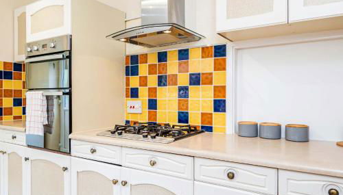 Spacious 4 Bedroom Home in Central Milton Keynes - Foto 5