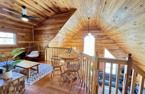 14 Guest 7 Bed 4 BR Lakefront Cabin w Hot Tub - Foto 14