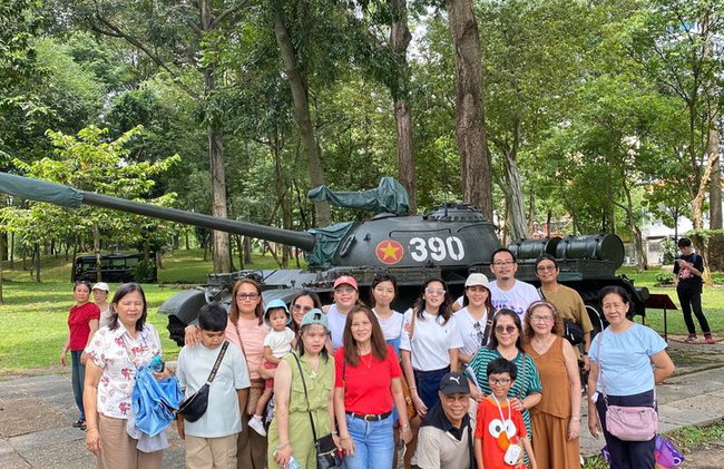Ho Chi Minh City Iconic & Local Hidden gems by Scooter - Photo 27