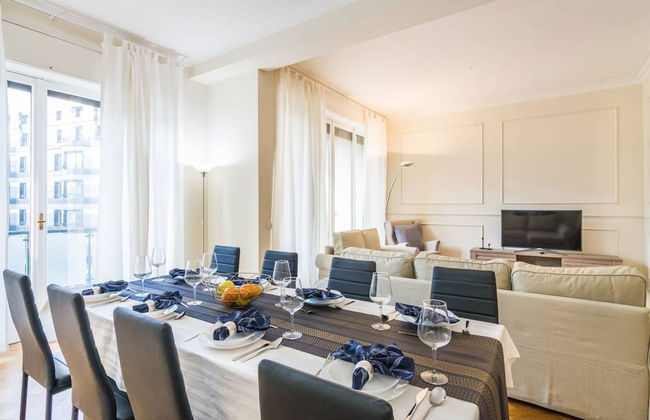 Luxury 3 Bedrooms Near Duomo - Photo 1