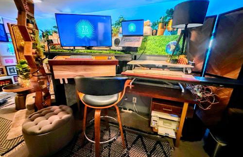 The Twin Palms Art House - vibrant, design-centric oasis, 2 mi to dowtown PS ID 3629 - Foto 35