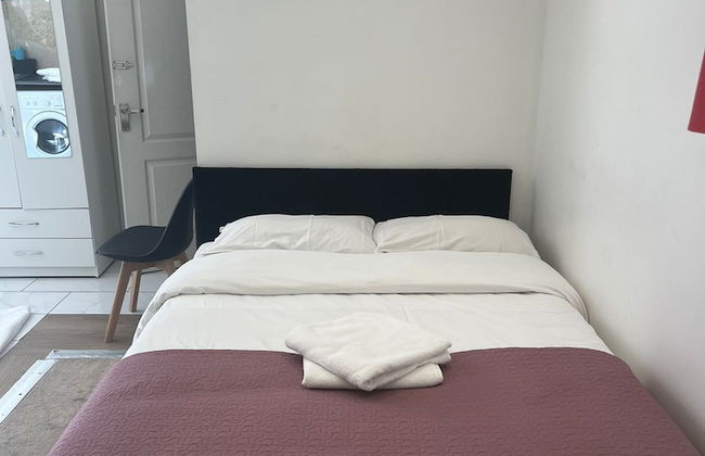 Redbridge Studio Retreat - Photo 3