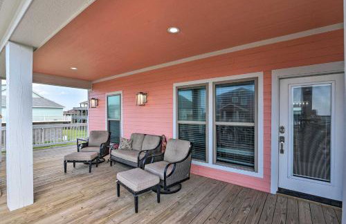 Ocean View and Wraparound Deck Crystal Beach Home! - Foto 24